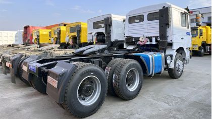 Shacman F3000 6x4 Tractor Truck